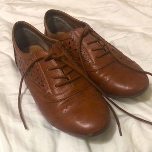 XOXO Oxfords